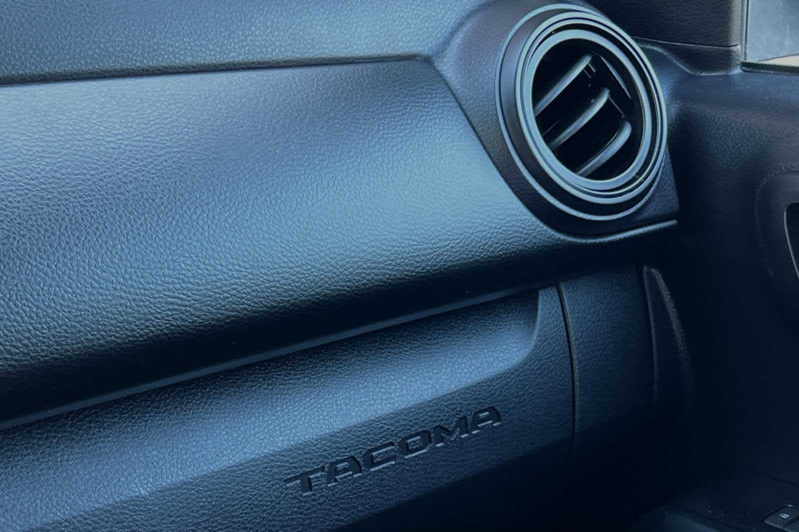 2020 Toyota Tacoma SR Access Cab 6 Bed I4 AT
